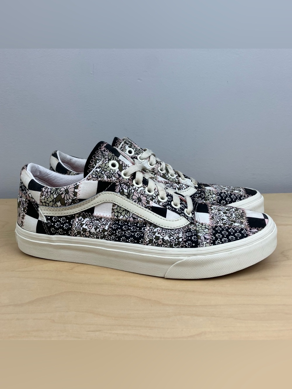 Vans Women’s Size 10.5 Old Skool Low Top Patchwork Floral Skate Shoes